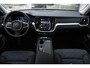 Volvo V60 B3 Automaat Mild Hybrid Essential | Verwarmbare voorstoelen achterbank en stuurwiel | DAB | Apple Carplay/Android auto | Parkeercamera | Navigatiesysteem