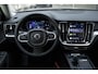 Volvo V60 B3 MILD HYBRID AUT. ESSENTIAL | Google Maps navigatie | Parkeercamera | Apple Carplay | Verwarmbaar stuurwiel | Verwarmbare voorstoelen | Buitenste zitplaatsen achter verwarmbaar |
