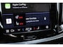 Volvo V60 B3 MILD HYBRID AUT. ESSENTIAL | Google Maps navigatie | Parkeercamera | Apple Carplay | Verwarmbaar stuurwiel | Verwarmbare voorstoelen | Buitenste zitplaatsen achter verwarmbaar |