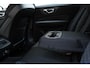 Volvo V60 B3 MILD HYBRID AUT. ESSENTIAL | Google Maps navigatie | Parkeercamera | Apple Carplay | Verwarmbaar stuurwiel | Verwarmbare voorstoelen | Buitenste zitplaatsen achter verwarmbaar |