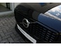 Volvo V60 T6 Plug-In Hybrid Aut. AWD Plus Dark | Onyx Black Metallic | 360° camera | BLIS | Adapt. Cruise Control | Elek. Bed. stoelen met memory | Google-Maps navigatie | Glazen pook | Verwarmbare voor- en achterstoelen | Harman Kardon premium audio | Leder-pakket