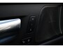 Volvo V60 T6 Plug-In Hybrid Aut. AWD Plus Dark | Onyx Black Metallic | 360° camera | BLIS | Adapt. Cruise Control | Elek. Bed. stoelen met memory | Google-Maps navigatie | Glazen pook | Verwarmbare voor- en achterstoelen | Harman Kardon premium audio | Leder-pakket