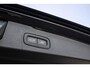 Volvo V60 T8 Automaat Twin Engine AWD Aut Ultimate Dark | Premium Audio by Bowers en Wilkins | Panoramadak | Semi Electrische Trekhaak | Verwarmbare voorstoelen, achterbank en stuurwiel | Adaptieve Cruise control | Head Up display | Rondomzicht Camera | Blind Spot | Alarmklasse 3 | 19 inch Lichtmetalen velgen