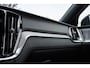 Volvo V60 T8 Automaat Twin Engine AWD Aut Ultimate Dark | Premium Audio by Bowers en Wilkins | Panoramadak | Semi Electrische Trekhaak | Verwarmbare voorstoelen, achterbank en stuurwiel | Adaptieve Cruise control | Head Up display | Rondomzicht Camera | Blind Spot | Alarmklasse 3 | 19 inch Lichtmetalen velgen
