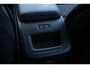 Volvo V60 B3 MILD HYBRID AUT. ESSENTIAL EDITION | Google Maps navigatie | Trekhaak, semi elektrisch inklapbaar | Verwarmbare voorstoelen | Verwarmbaar stuurwiel