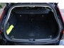 Volvo V60 B3 MILD HYBRID AUT. ESSENTIAL EDITION | Google Maps navigatie | Trekhaak, semi elektrisch inklapbaar | Verwarmbare voorstoelen | Verwarmbaar stuurwiel