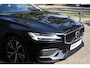 Volvo V60 B3 Mild Hybrid Essential Edition | Trekhaak semi elektrisch inklapbaar | Verwarmbare voorstoelen | Verwarmbaar stuurwiel | Apple carplay/Android auto| DAB | 18 inch lichtmetalen velgen