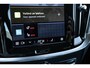 Volvo V60 B3 MILD HYBRID AUT. ESSENTIAL EDITION | Google Maps navigatie | Trekhaak, semi elektrisch inklapbaar | Verwarmbare voorstoelen | Verwarmbaar stuurwiel