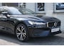 Volvo V60 B3 Mild Hybrid Essential Edition | Trekhaak semi elektrisch inklapbaar | Verwarmbare voorstoelen | Verwarmbaar stuurwiel | Apple carplay/Android auto| DAB | 18 inch lichtmetalen velgen