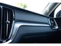 Volvo V60 B3 MILD HYBRID AUT. ESSENTIAL EDITION | Google Maps navigatie | Trekhaak, semi elektrisch inklapbaar | Verwarmbare voorstoelen | Verwarmbaar stuurwiel