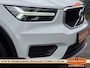 Volvo XC40 1.5 T3 Momentum Pro Aut., ad. cruise, trekh., LED kopl., virtual cockpit