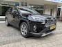 Toyota RAV4 2.5 Hybrid First Edition Navi/Achteruitr. camera*/Clima/Leder bekl./Keyless/Cruise Contr./Led verl./Elektr. achterkl./lDode hoek det./Park.sens. V+A//Multifunct. Stuur