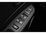 Renault Captur 0.9 TCe Limited Navigatie | Trekhaak | 1200 KG Trekgewicht | Cruise Control | Start/Stop Knop | Lichtmetalen Velgen | Parkeer Sensoren Achter |
