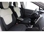 Renault Captur 0.9 TCe Limited Navigatie | Trekhaak | 1200 KG Trekgewicht | Cruise Control | Start/Stop Knop | Lichtmetalen Velgen | Parkeer Sensoren Achter |