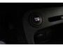Renault Captur 0.9 TCe Limited Navigatie | Trekhaak | 1200 KG Trekgewicht | Cruise Control | Start/Stop Knop | Lichtmetalen Velgen | Parkeer Sensoren Achter |