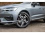 Volvo XC60 2.0 T6 AWD R-Design, Half Leder, Pano, Adaptive