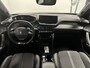 Peugeot e-2008 EV GT 50 kWh | Apple Carplay | Verwarmde voorstoelen | Snellaad functie | Keyless Entry |