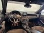 Mercedes-Benz A-klasse 180 AMG, Airco, Parkeersensoren, LED, Climate Control, Navigatie, 18" Lichtmetalen Velgen