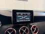 Mercedes-Benz A-klasse 180 AMG, Airco, Parkeersensoren, LED, Climate Control, Navigatie, 18" Lichtmetalen Velgen