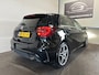 Mercedes-Benz A-klasse 180 AMG, Airco, Parkeersensoren, LED, Climate Control, Navigatie, 18" Lichtmetalen Velgen