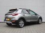 Kia Stonic 1.0 T-GDi MHEV DynamicPlusLine | Stuur-/stoelverwarming | Camera | Clima | Cruise | 16" LM | Navi | LED | Keyless |