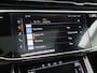 Audi SQ8 4.0 TFSi 507 Pk Automaat quattro | Matrix LED | B&O | Panorama Dak | Trekhaak | Stoel en Stuur Verwarming | Carbon Interieur | Camera | Elektrische Achterklep | 23 Inch | 79.797 Km