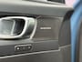 Volvo XC40 2.0 B4 AWD Ultimate Dark | Facelift | Leder | Memory | Panorama-schuifdak | 360° Camera | Harman/Kardon | Keyless Entry | Stuur + Stoel verwarming |