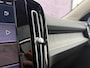 Volvo XC40 2.0 B4 AWD Ultimate Dark | Facelift | Leder | Memory | Panorama-schuifdak | 360° Camera | Harman/Kardon | Keyless Entry | Stuur + Stoel verwarming |
