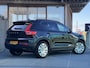 Volvo EX40 Single Motor Extended Range Business Ed. 82 kWh Parkeer camera, Verwarmde stoelen voor, Verwarmd stuurwiel, Extra getint glas, Trekhaak semi elektrisch