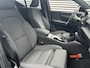 Volvo EX40 Single Motor Extended Range Business Ed. 82 kWh Parkeer camera, Verwarmde stoelen voor, Verwarmd stuurwiel, Extra getint glas, Trekhaak semi elektrisch