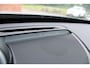 Volvo XC90 T8 Plug-in hybrid AWD Ultra Dark Verwarmbare voorstoelen | Massagefunctie voorstoelen | Verwarmbaar stuurwiel | Ventileerbare voorstoelen | Verwarmbare achterbank | Premium Audio by Bowers & Wilkins | Panoramadak | Luchtvering | Rondom zichtcamera | 22 inch Lichtmetalen velgen | Semi elektrische trekhaak
