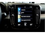 Volvo XC40 1.5 T4 Plug-in Hybrid 155kW/211pk DCT7 Inscription Exp. FACELIFT! CLIMA + ADAPT.CRUISE + BLIS + NAVI SENSUS + LANE ASSIST + SPORTSTOELEN + KEYLESS ENTRY&GO + EL.ACHTERKLEP + CAMERA + PD-GLASS + PARKSENSOREN V&A + 18" LM-VELGEN!!