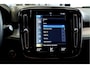 Volvo XC40 1.5 T4 Plug-in Hybrid 155kW/211pk DCT7 Inscription Exp. FACELIFT! CLIMA + ADAPT.CRUISE + BLIS + NAVI SENSUS + LANE ASSIST + SPORTSTOELEN + KEYLESS ENTRY&GO + EL.ACHTERKLEP + CAMERA + PD-GLASS + PARKSENSOREN V&A + 18" LM-VELGEN!!