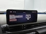 Fiat 600 600e EV La Prima 54 kWh 156 pk | Navigatie | Achteruitrijcamera | Kunstlederen Bekleding | Verwarmde Voorstoelen | Elektrische Achterklep met Sensor | LED Koplampen | Dodehoek Detectie | Adaptieve Cruise Control | 18" Lichtmetalen Velgen | Apple Carplay/Android Auto |