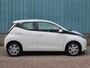 Toyota Aygo X x-nav 1.0 VVT-i 72pk | LAGE KM-STAND! | NAVI | CAMERA | AIRCO |