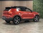 Volvo XC40 T4 Recharge R-Design | Schuifdak | Stoel en Stuurwielverwarming | Parkeercamera | Standkachel met Volvo On Call App | Leder alcantara bekleding met wit stiksel | Zitting verlenging voorstoelen | Cruise Control | 19 Inch | Keyless Drive | Parkeersensoren v .