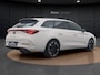 CUPRA Leon Sportstourer 1.4 e-Hybrid Essential Limited | Pano dak | Navigatie | Camera | Stuur-/Stoelverwarming |