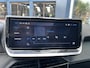 Peugeot 208 1.2 Hybrid 110 PK Allure | Hybride Elektrisch rijden met Automaat | 360 Graden Camera + Dodehoek detectie | Stoelverwarming |  LED Verlichting | Navigatie | Lichtmetalen Velgen | Cruise & Climate Control.