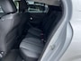 Peugeot 208 1.2 Hybrid 110 PK Allure | Hybride Elektrisch rijden met Automaat | 360 Graden Camera + Dodehoek detectie | Stoelverwarming |  LED Verlichting | Navigatie | Lichtmetalen Velgen | Cruise & Climate Control.