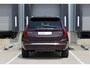 Volvo XC90 T8 Plug-in hybrid AWD Ultra Bright | Luchtvering | Geventileerd leer met stoelkoeling | voorstoel(en) met massagefunctie | Google Navigatie | Head Up Display | Bowers & Wilkins audiosysteem | Standkachel | Stoelverwarming | 360° Parkeercamera | Extra getint glas