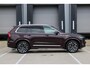 Volvo XC90 T8 Plug-in hybrid AWD Ultra Bright | Luchtvering | Geventileerd leer met stoelkoeling | voorstoel(en) met massagefunctie | Google Navigatie | Head Up Display | Bowers & Wilkins audiosysteem | Standkachel | Stoelverwarming | 360° Parkeercamera | Extra getint glas