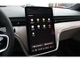 Volvo EX90 Twin Motor Performance Ultra 7p. 517pk 111 kWh | | Luchtvering | Adaptieve Cruise Control met Pilot Assist | Premium audio by Bowers & Wilkins | Elektrische voorstoelen + stuurwiel met geheugenfunctie | Verwarmbare voorstoelen + stuurwiel + achterbank | Panoramisch dak | Voorstoelen met massagefunctie | 360 Parkeercamera | Alarmklasse III | 4-Zone Climate Control | Head-Up Display | 22'' Lichtmetalen wielen |