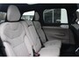 Volvo EX90 Twin Motor Performance Ultra 7p. 517pk 111 kWh | | Luchtvering | Adaptieve Cruise Control met Pilot Assist | Premium audio by Bowers & Wilkins | Elektrische voorstoelen + stuurwiel met geheugenfunctie | Verwarmbare voorstoelen + stuurwiel + achterbank | Panoramisch dak | Voorstoelen met massagefunctie | 360 Parkeercamera | Alarmklasse III | 4-Zone Climate Control | Head-Up Display | 22'' Lichtmetalen wielen |