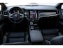 Volvo V90 T6 350pk Plug-In Hybrid Aut AWD Ultimate Dark | Headup display | Panoramadak | Trekhaak | Nappa Leder | Visual Park Assist | Bowers & Wilkens | Preconditioning | 19 Inch | All Seasonbanden | Full Led | Lederlook bekleed dashboard