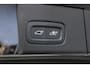 Volvo V90 T6 350pk Plug-In Hybrid Aut AWD Ultimate Dark | Headup display | Panoramadak | Trekhaak | Nappa Leder | Visual Park Assist | Bowers & Wilkens | Preconditioning | 19 Inch | All Seasonbanden | Full Led | Lederlook bekleed dashboard