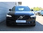 Volvo V90 T6 350pk Plug-In Hybrid Aut AWD Ultimate Dark | Headup display | Panoramadak | Trekhaak | Nappa Leder | Visual Park Assist | Bowers & Wilkens | Preconditioning | 19 Inch | All Seasonbanden | Full Led | Lederlook bekleed dashboard