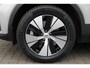 Volvo XC40 T4 Twin Engine 211pk GT Core Bright | Pilot Assist | Camera achter | Elektrische achterklep | Stoel- en stuurverwarming | Blis | 18"All Seasonbanden | Parkeerverwarming | Drive Modes | Apple Carplay | Android Auto