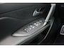 Peugeot 308 SW 1.2 MILD HYBRID 145PK DCS6 GT | ELEKTRISCHE STOEL MET GEHEUGEN FUNCTIE | STOEL VERWARMING | ELEKTRISCHE ACHTERKLEP | 360° CAMERA | KEYLESS ENTRY/START | ADAPTIVE CRUISE CONTROL | 19" LICHTMETALEN VELGEN | DRAADLOZE TELEFOONLADER | DRAADLOZE APPLE CARPLAY/ANDROID AUTO | NAVIGATIE | ALCANTARA BEKLEDING | DAB+ RADIO | DODEHOEK DETECTIE |