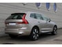 Volvo XC60 T6 Plug-In Hybrid AWD Ultimate Bright | Trekhaak | Panoramadak | Bowers & Wilkins | Headup | Full Led | 20 Inch | All  Seasonbanden | Preconditioning | Lederen bekleding | Stoelventilatie | Stoelmassage | Luchtvering | Visual Park Assist | Elektrisch bedienbare voorstoelen met geheugen | Blis | Google Maps | Google Assistant