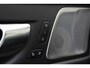 Volvo XC60 T6 Plug-In Hybrid AWD Ultimate Bright | Trekhaak | Panoramadak | Bowers & Wilkins | Headup | Full Led | 20 Inch | All  Seasonbanden | Preconditioning | Lederen bekleding | Stoelventilatie | Stoelmassage | Luchtvering | Visual Park Assist | Elektrisch bedienbare voorstoelen met geheugen | Blis | Google Maps | Google Assistant